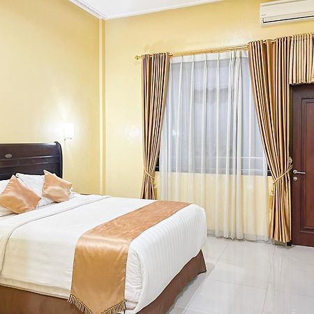 Kartika Hotel Syariah Pacitan Mitra Reddoorz 외부 사진