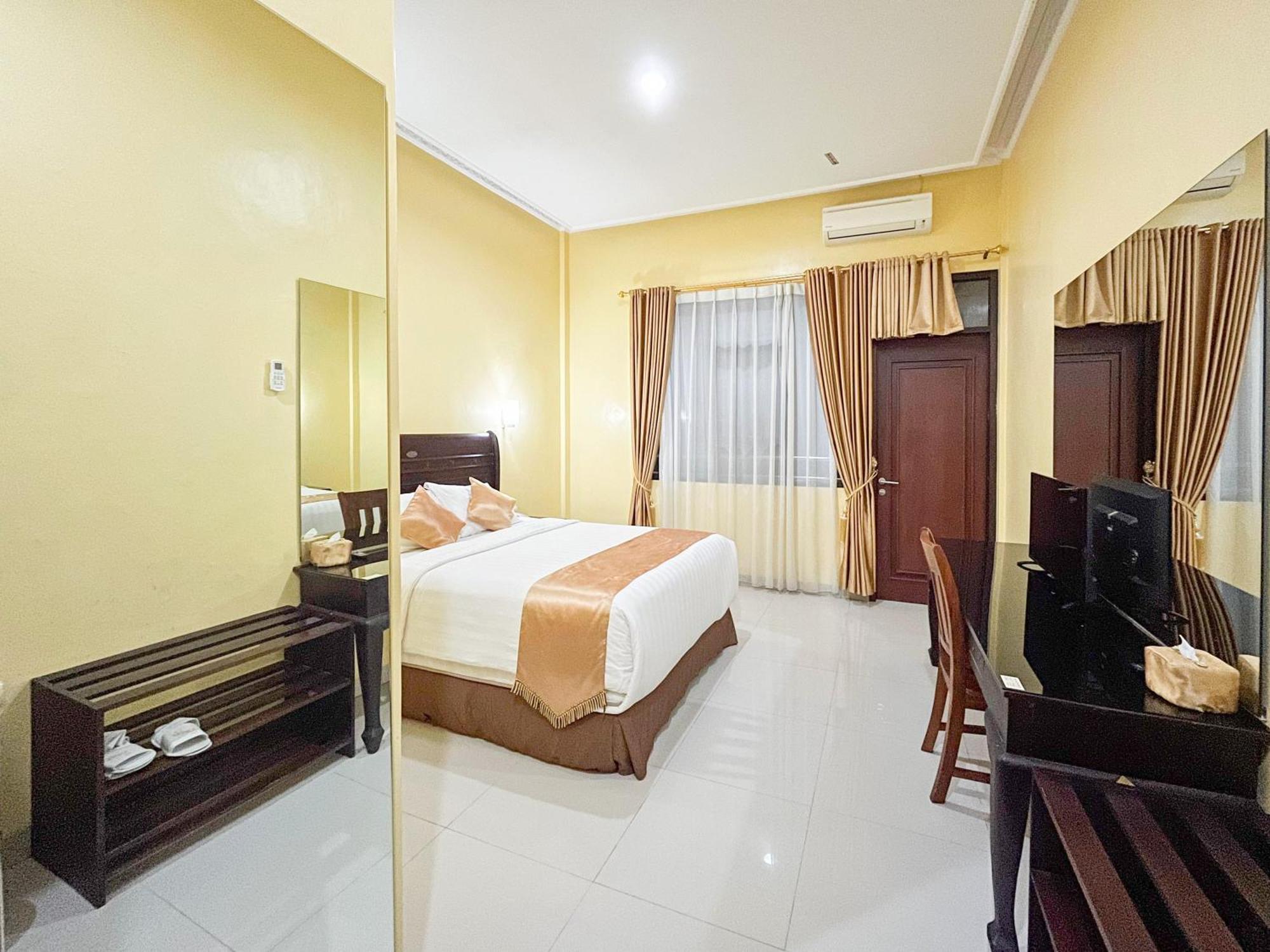 Kartika Hotel Syariah Pacitan Mitra Reddoorz 외부 사진