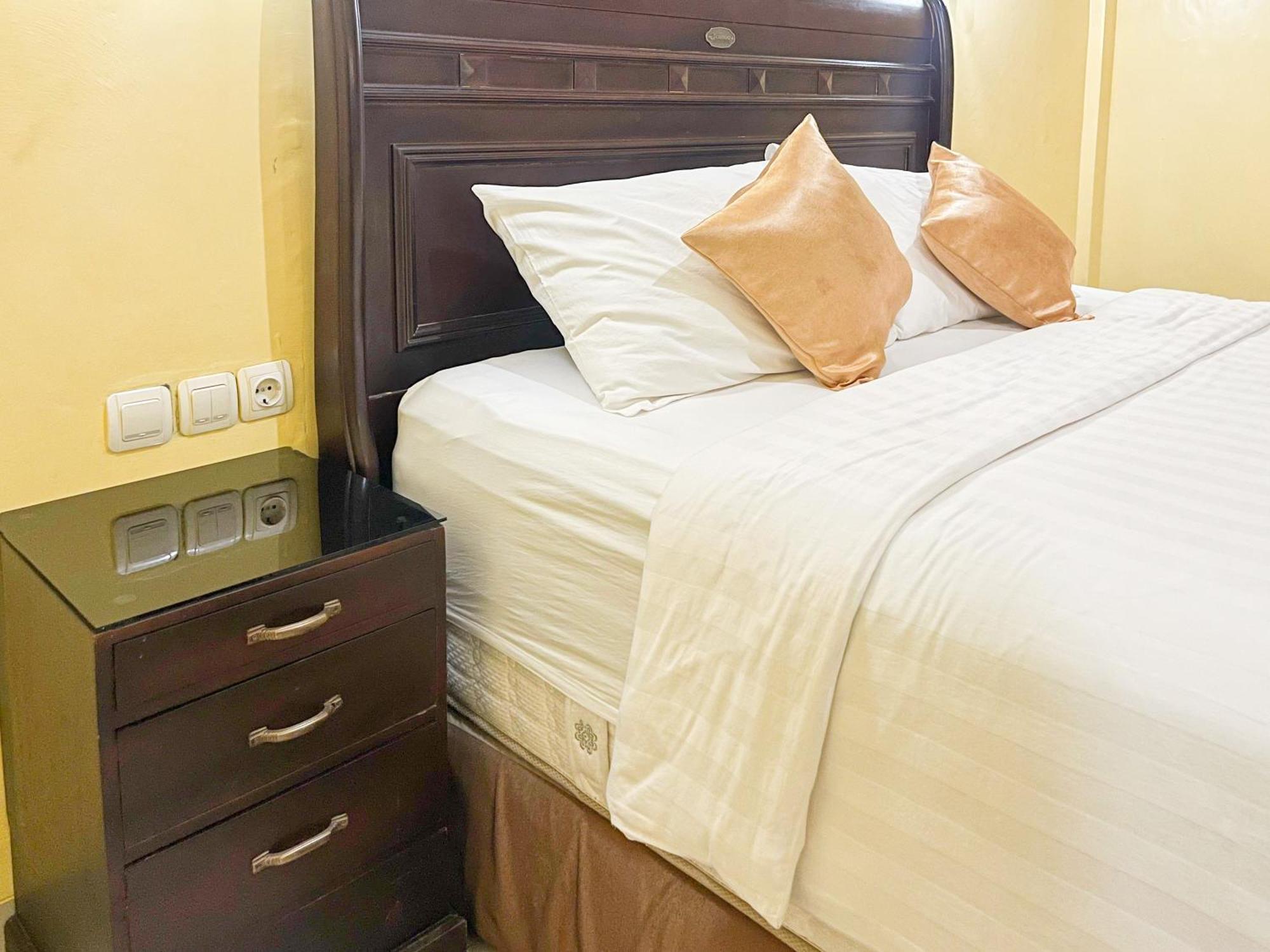 Kartika Hotel Syariah Pacitan Mitra Reddoorz 외부 사진