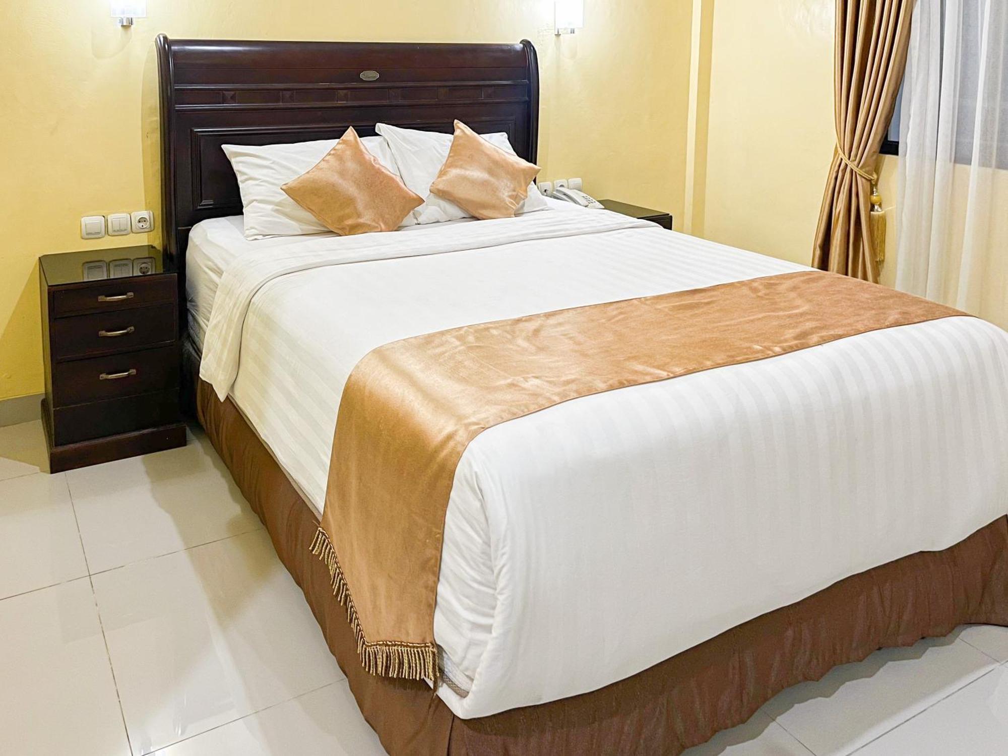 Kartika Hotel Syariah Pacitan Mitra Reddoorz 외부 사진