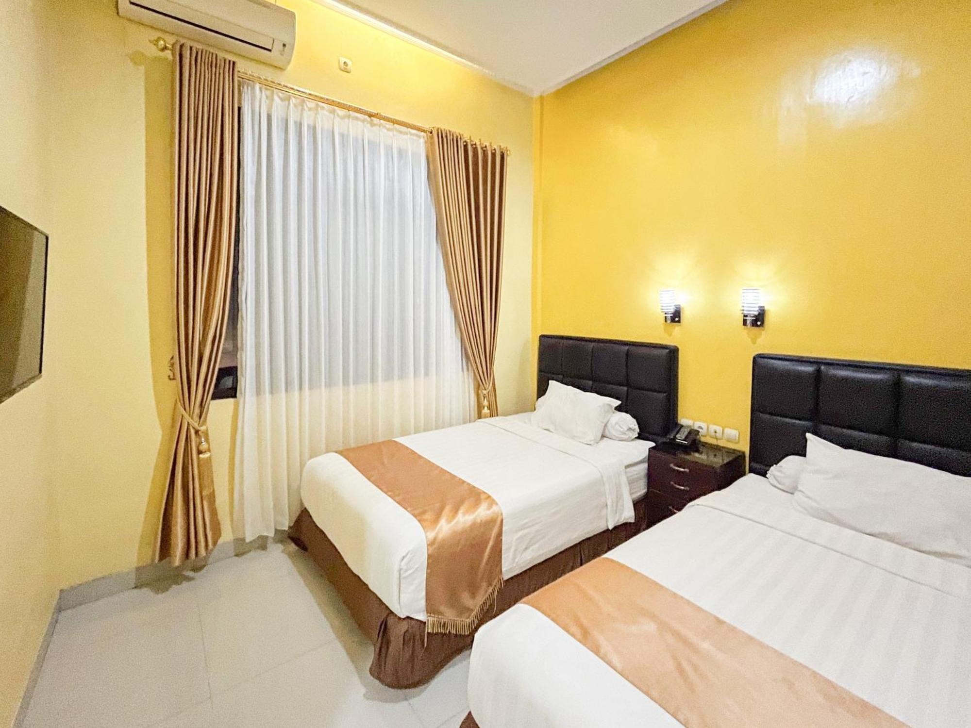 Kartika Hotel Syariah Pacitan Mitra Reddoorz 외부 사진
