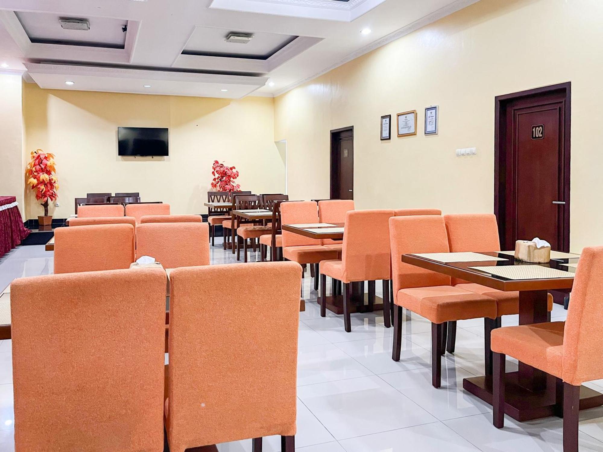 Kartika Hotel Syariah Pacitan Mitra Reddoorz 외부 사진
