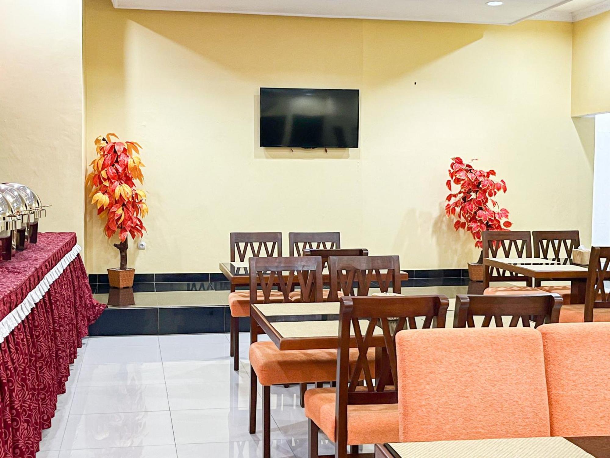 Kartika Hotel Syariah Pacitan Mitra Reddoorz 외부 사진