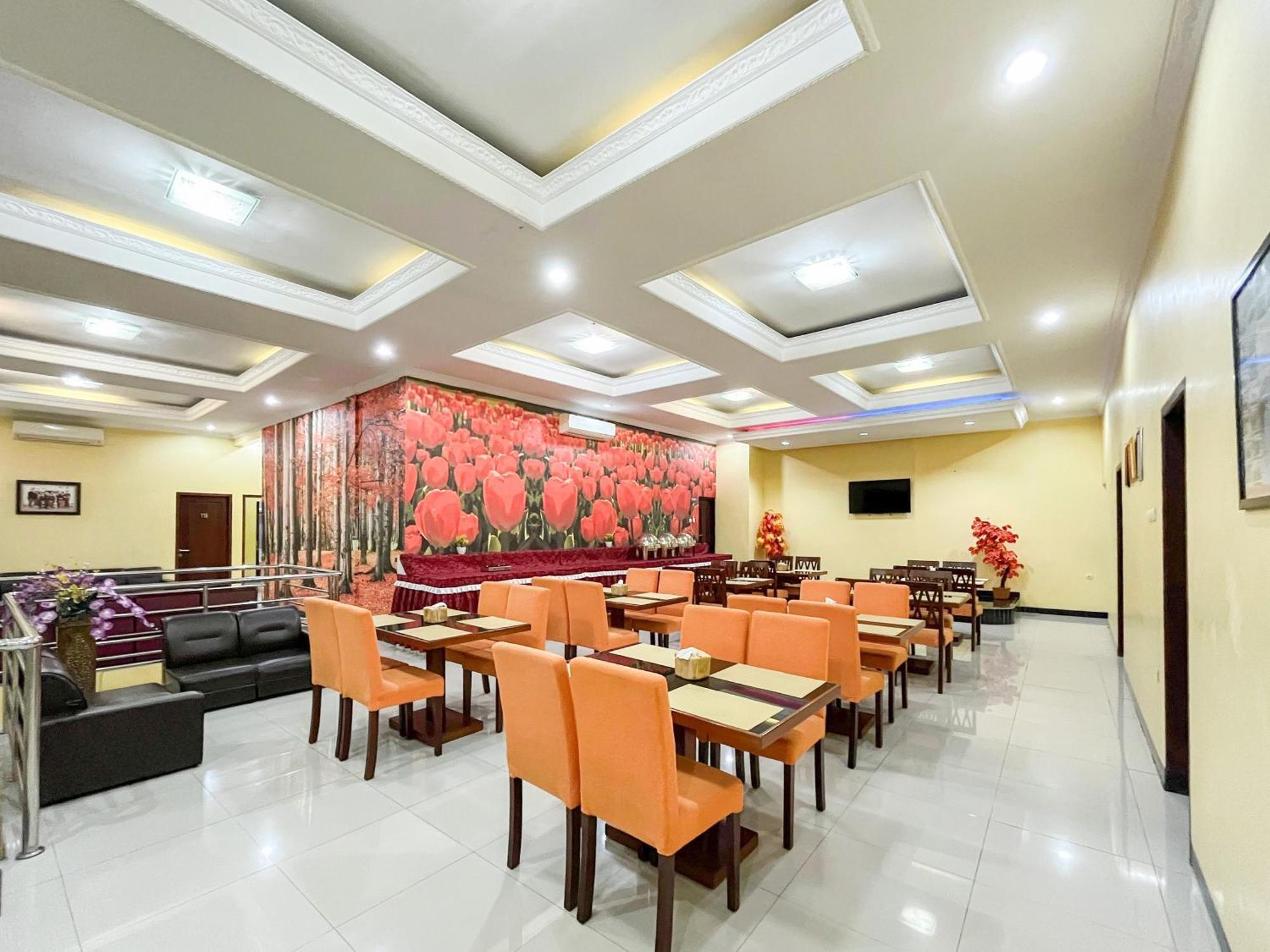 Kartika Hotel Syariah Pacitan Mitra Reddoorz 외부 사진